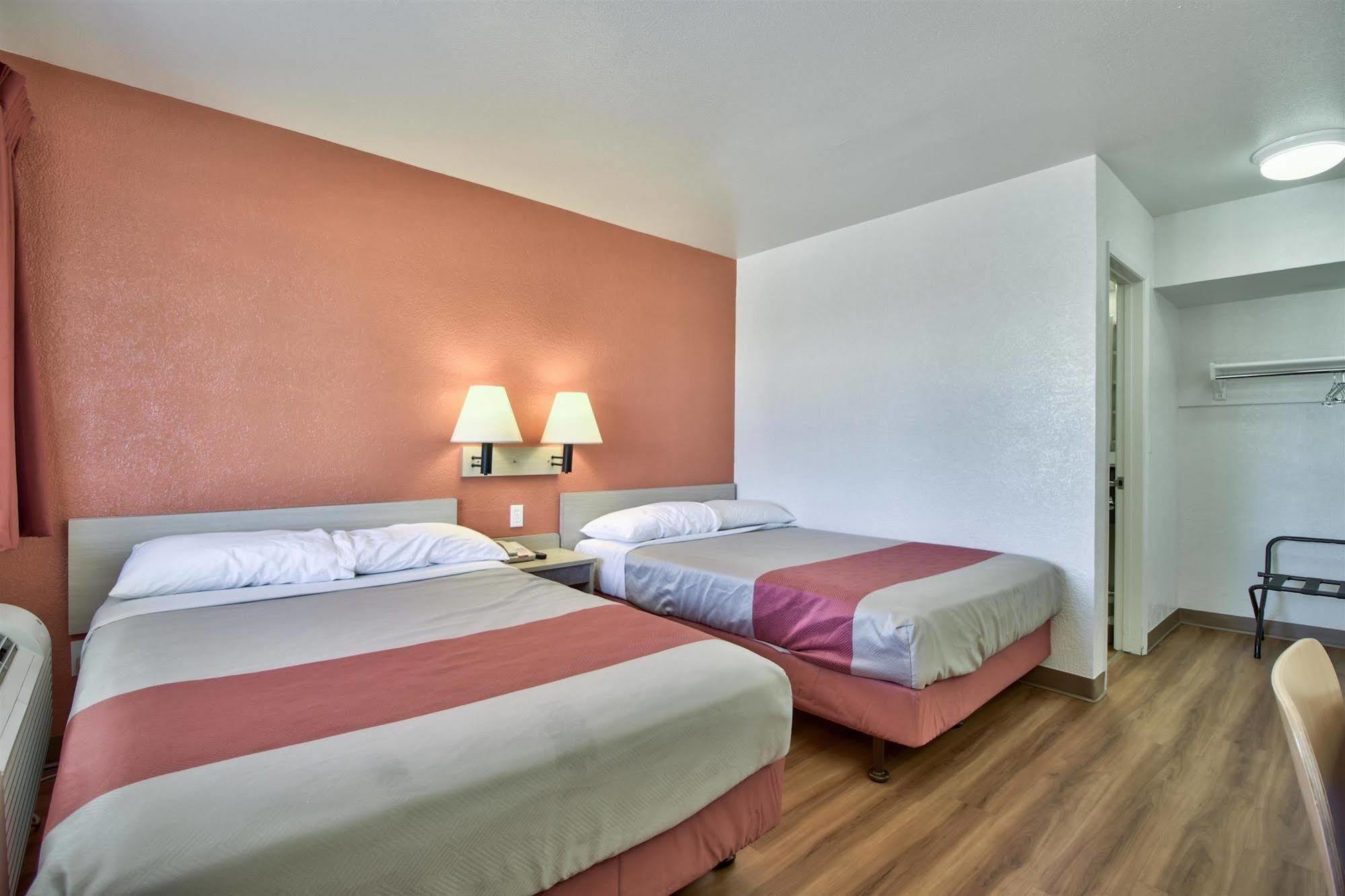 Motel 6-Youngtown, Az - Phoenix - Sun City Bagian luar foto